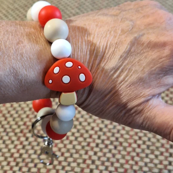 Handcrafted Homemade Silicone Mushroom & Sunflower Keychain Bracelet Wristlet - Picture 5 of 6
